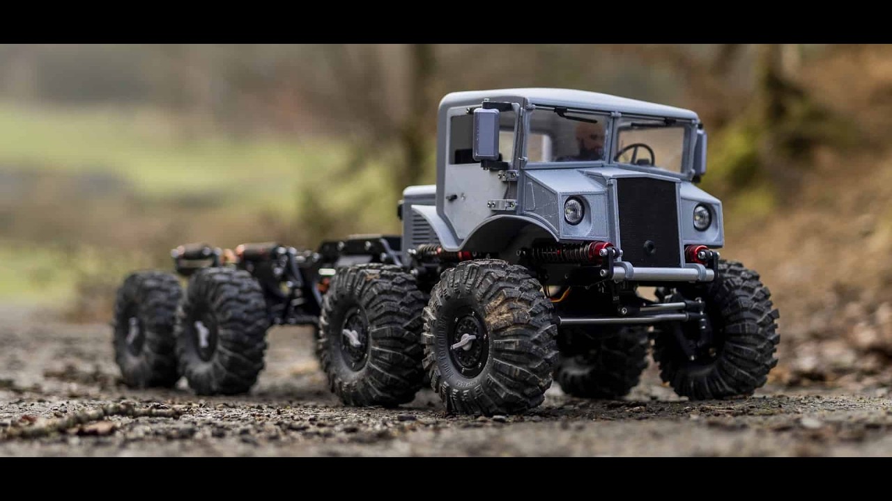 Camion 8x8x8 en forêt - Projet 512