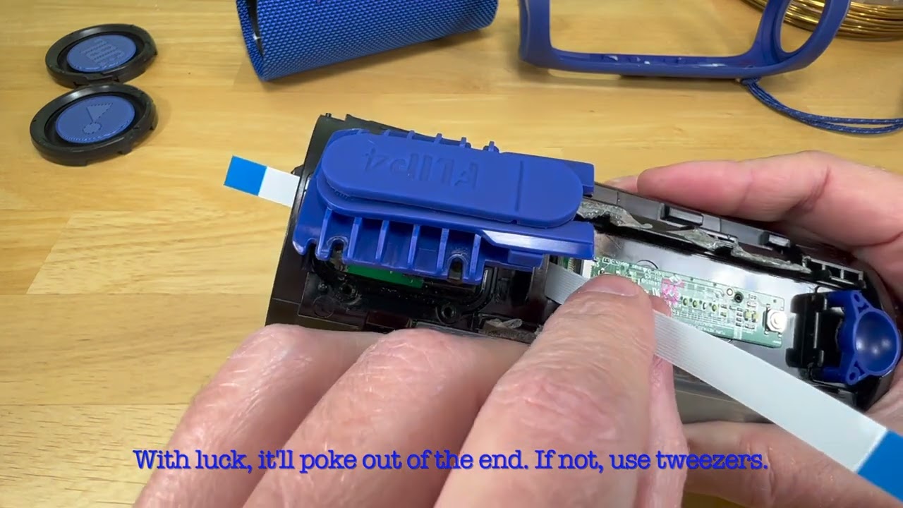 How to replace the power ribbon cable in a JBL Flip 4 speaker
