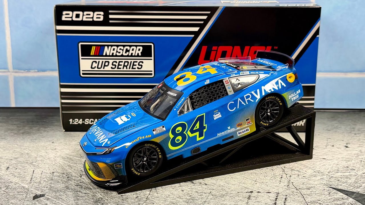 ОБЗОР: Модель автомобиля Jimmie Johnson 2026 CARVANA в масштабе 1/24 ARC NASCAR из литого металла.