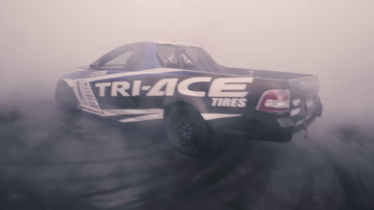 1,000HP Drift Holden Ute Burnouts and Donuts at the Donut Garage