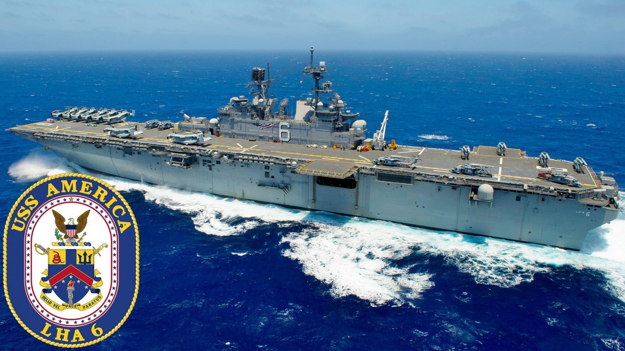 ВМС США. Десантный корабль USS America (LHA-6) в Филиппинском море.