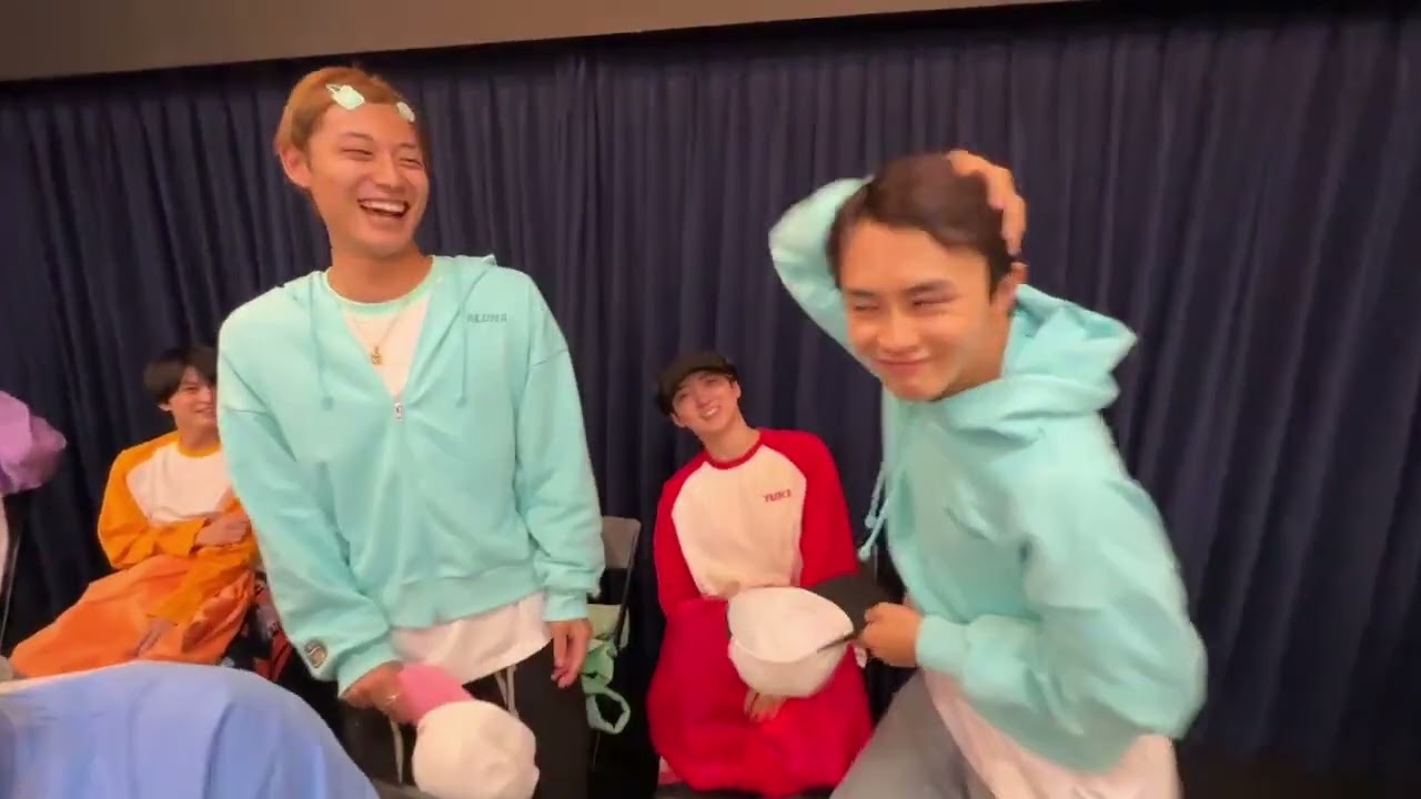 【超特急】 インスタライブ 『REAL?ツアーグッズ紹介緊急生配信!!』 2025.10.22