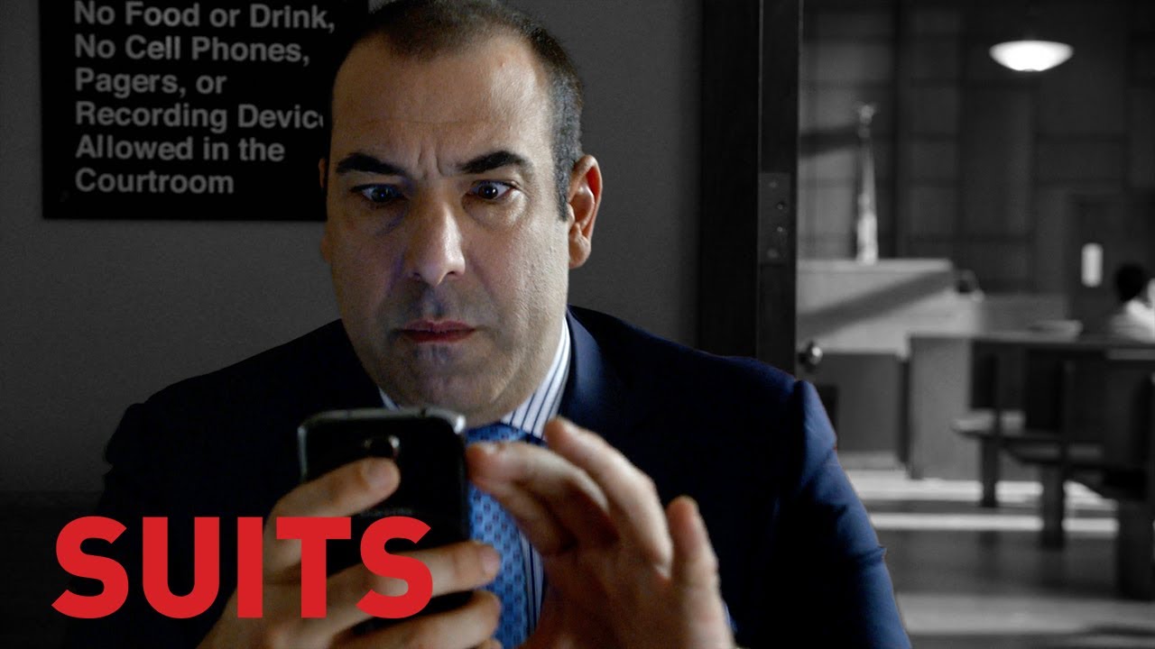 Mike trickst Louis aus | Suits DE