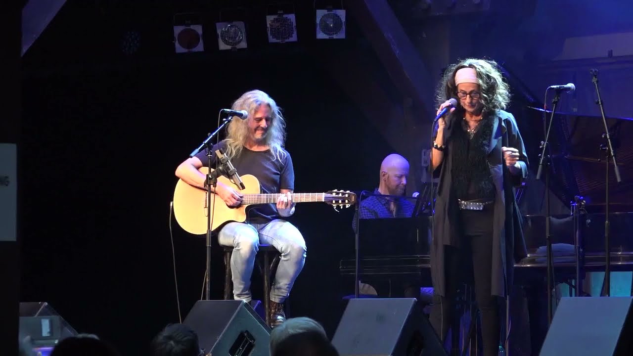 Festival Seelenbrand unplugged 2020: Auftritt von Anke Schaubrenner mit ihrem Song 