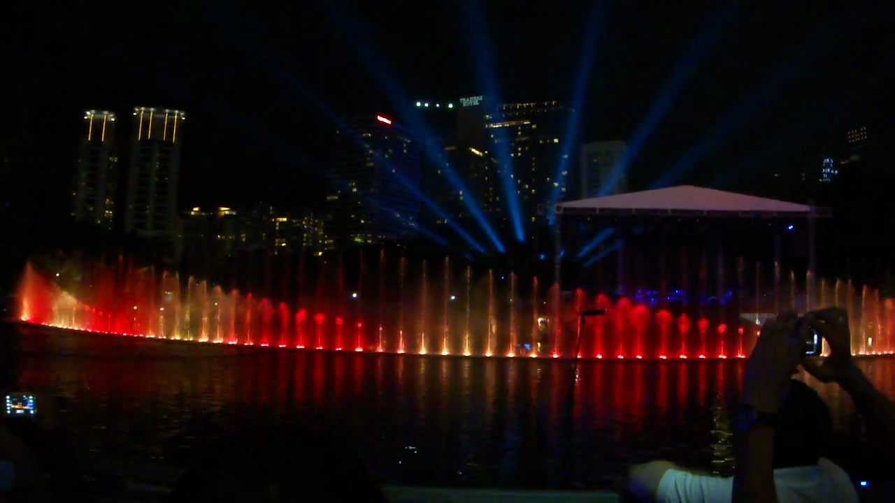 Musical Fountain.MP4