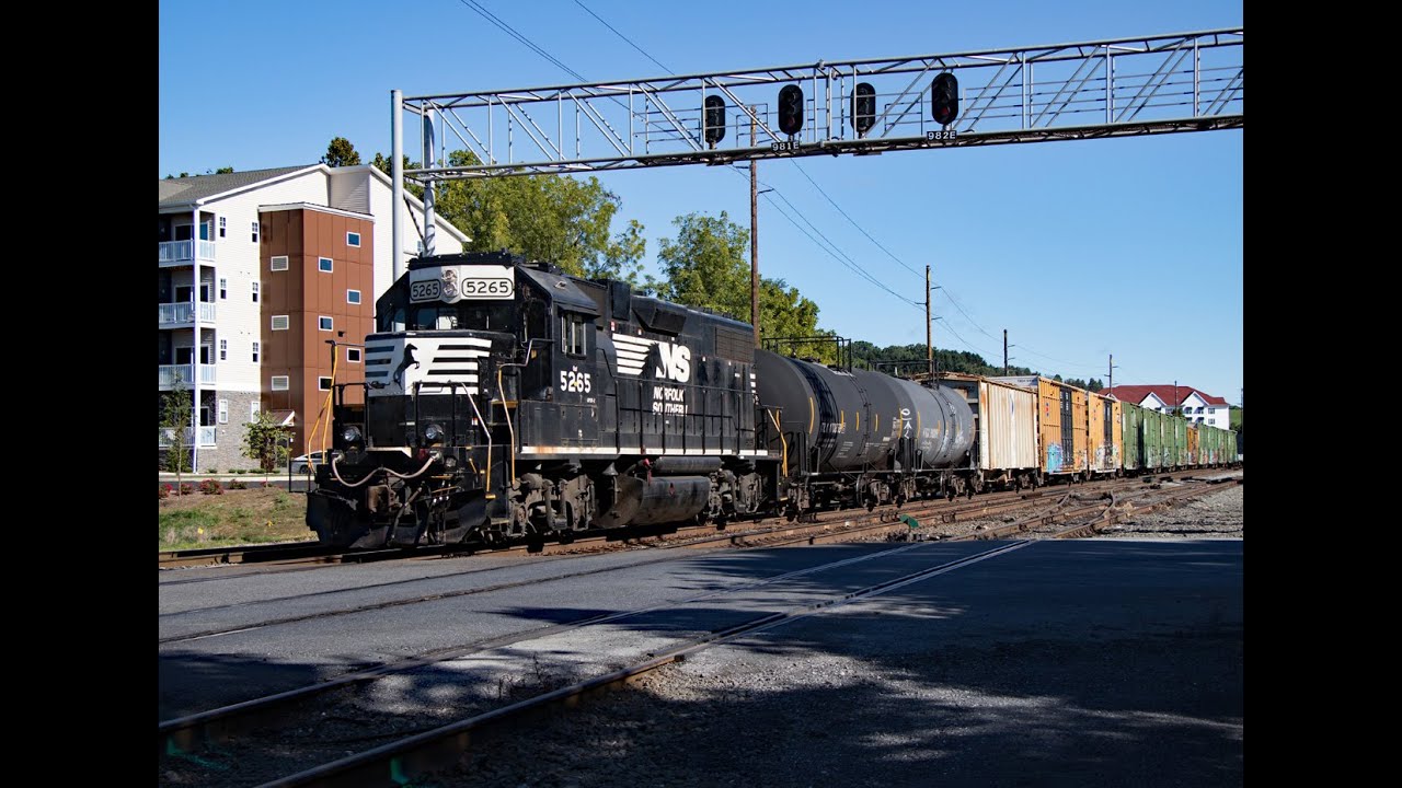 Norfolk Southern  Trains at Hershey PA 9-23- 22