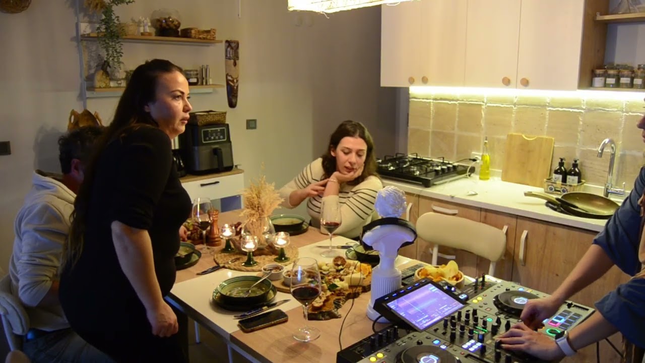 Santaı Stay House – Karaburun Dj Set, Wine Live -In Common Sessions