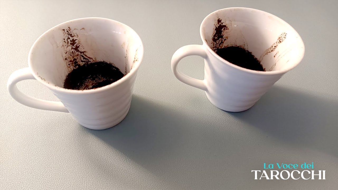 Scegli una tazzina di caffè e ascolta il tuo messaggio! 🔮 (Caffeomanzia Interattiva)