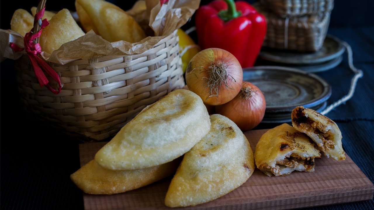VENEZUELAN SPICY CHICKEN EMPANADAS - Classic Venezuelan Street Food