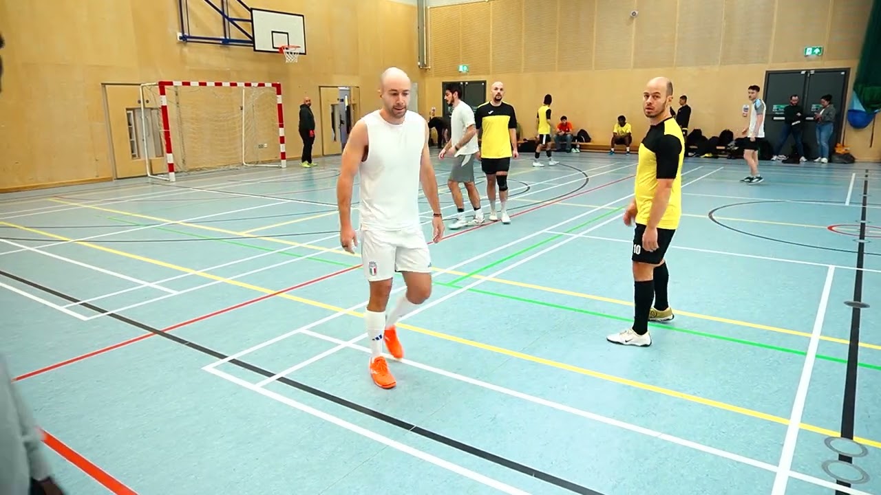 London futsal - BARRIO FC vs PAST OUR PRIME Futsal LONDON: PLAY FUTSAL