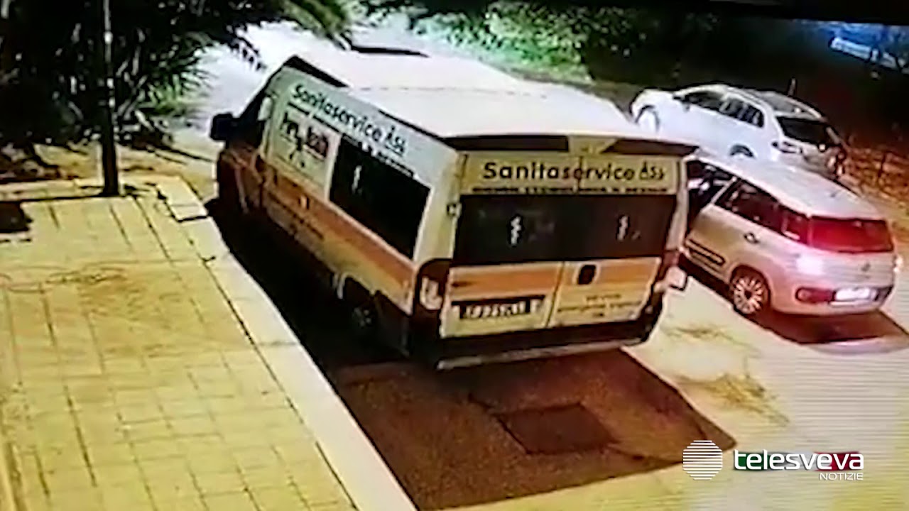 FOGGIA | Rubano l’ambulanza davanti alla postazione del 118: ladri immortalati da una telecamera