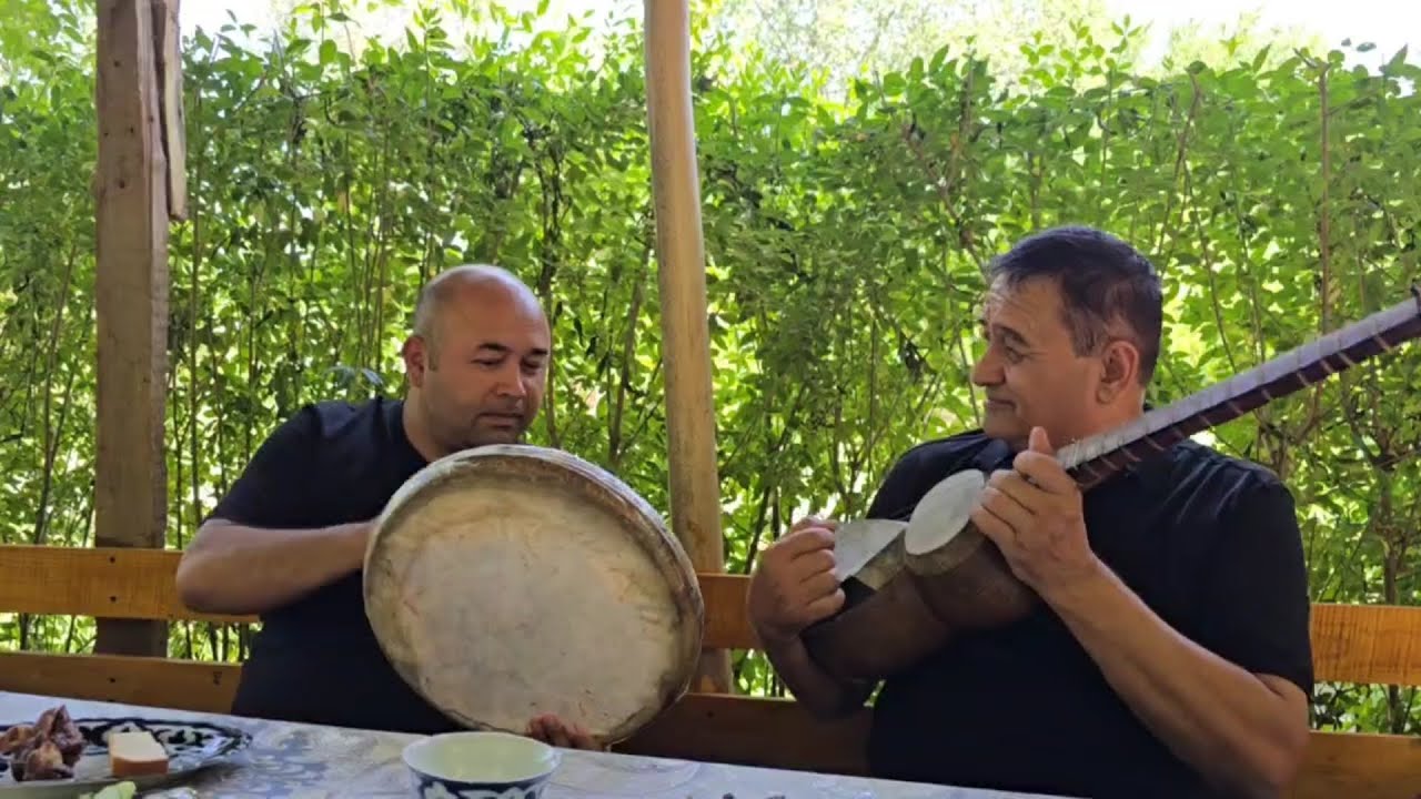 Ozod Sobirov ijrosidagi qoʻshiqlardan bahramand boʻling