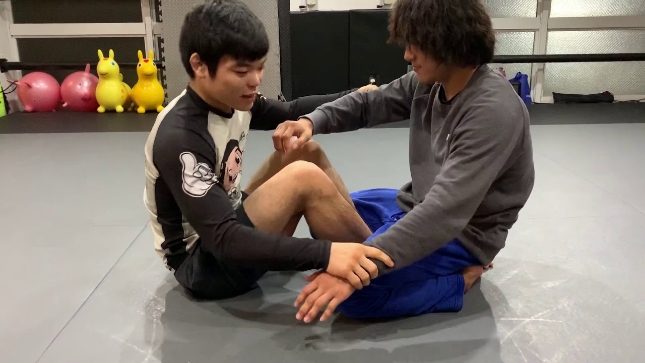 Kenta Iwamoto triangle