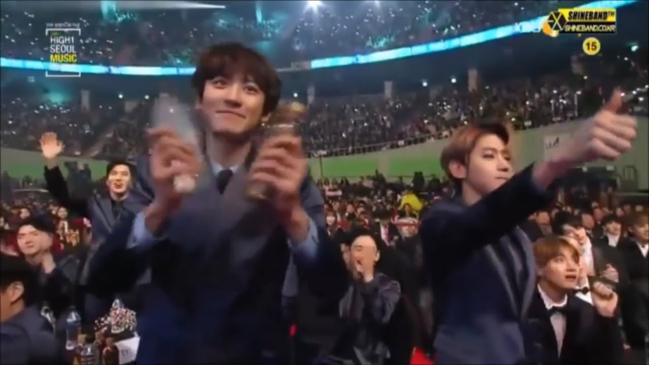 EXO being EXTRA in award shows 2017