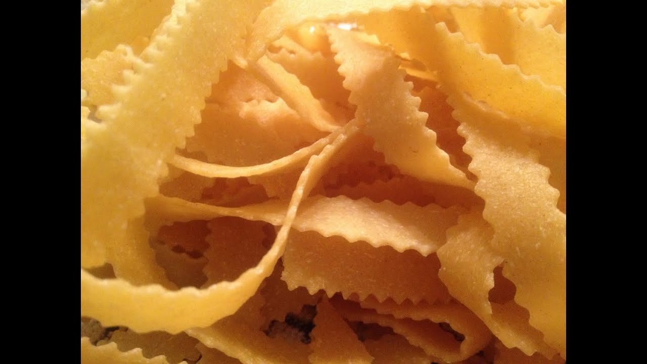 Selbstgemachte Spaghetti & Reginette (gezackte Bandnudeln) mit Marcato Atlas 150 Wellness