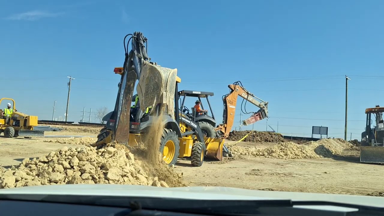 Aqui trabajando con la retrocabadora en fort worth texas