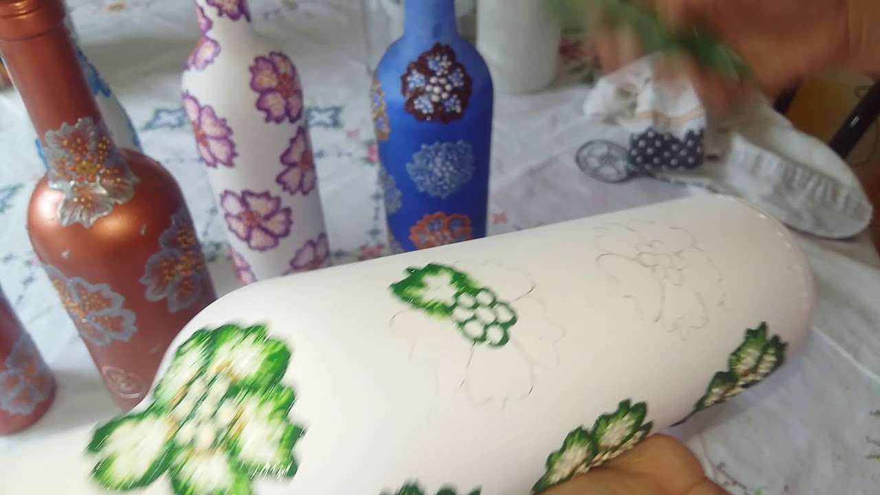 GARRAFA DECORADAS EM RELEVO