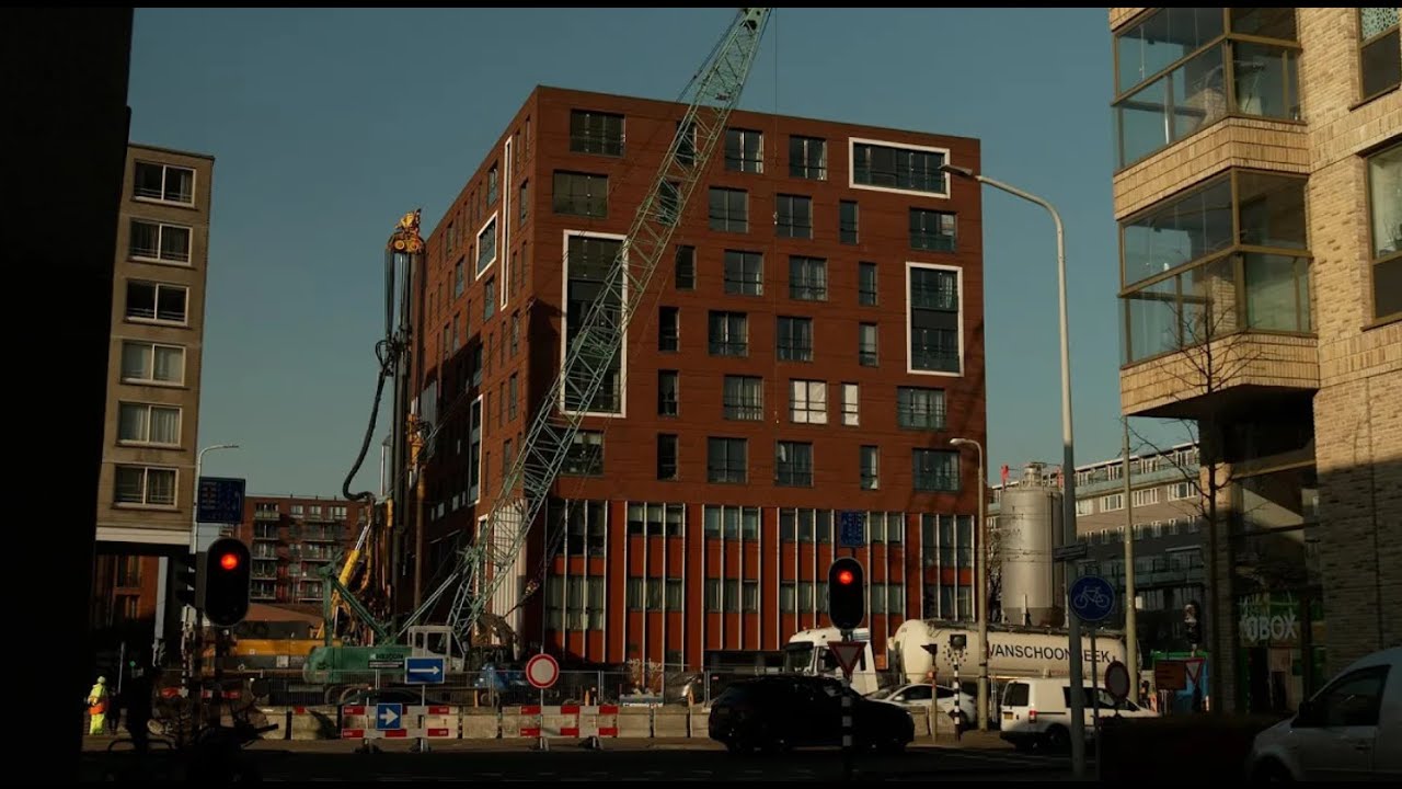 🚧 Werk in uitvoering onder de Loosduinsekade 🚧 - met audiodescriptie