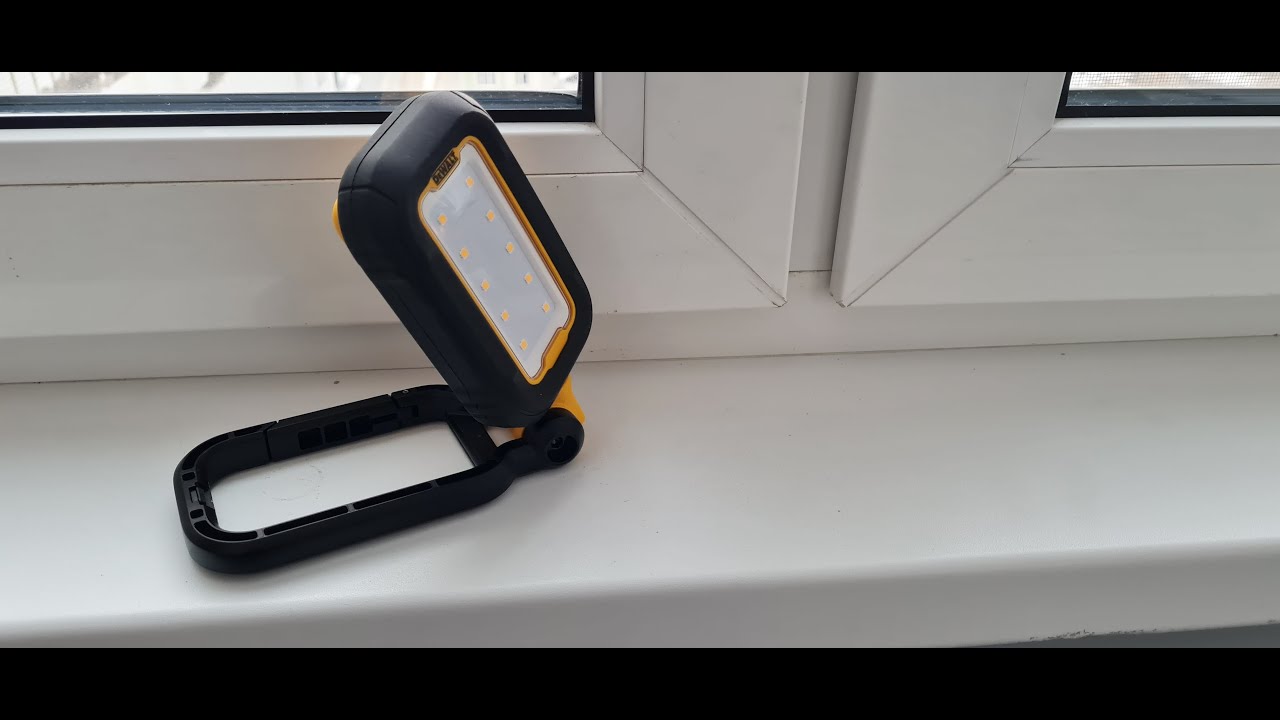 Минипрожектор DeWALT DCL 182 - удобнейший малыш для работы