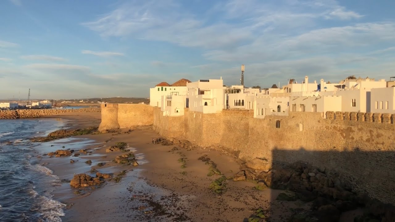 Asilah Morocco 🇲🇦 old Médina sunset  جولة في أصيلة المدينة القديمة مع غروب الشمس المغرب
