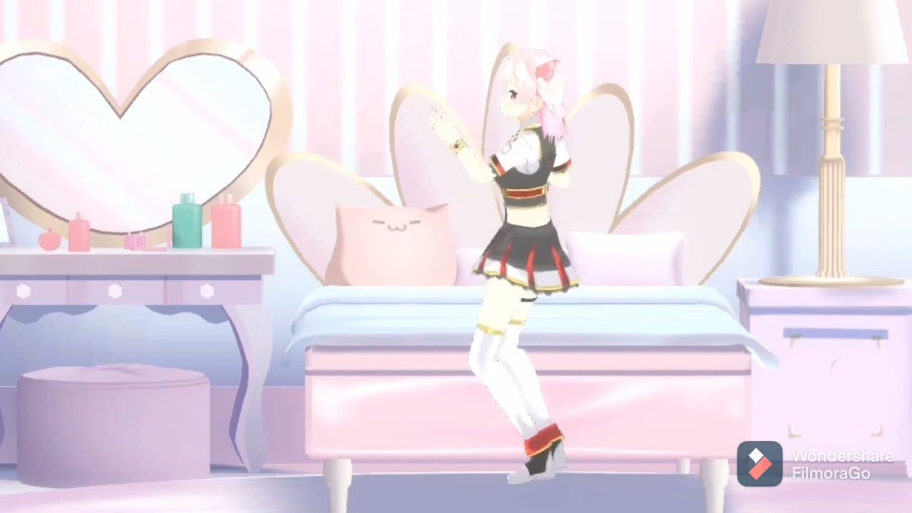 Lia Mitsurugi [WACTOR] bailando What Is Love