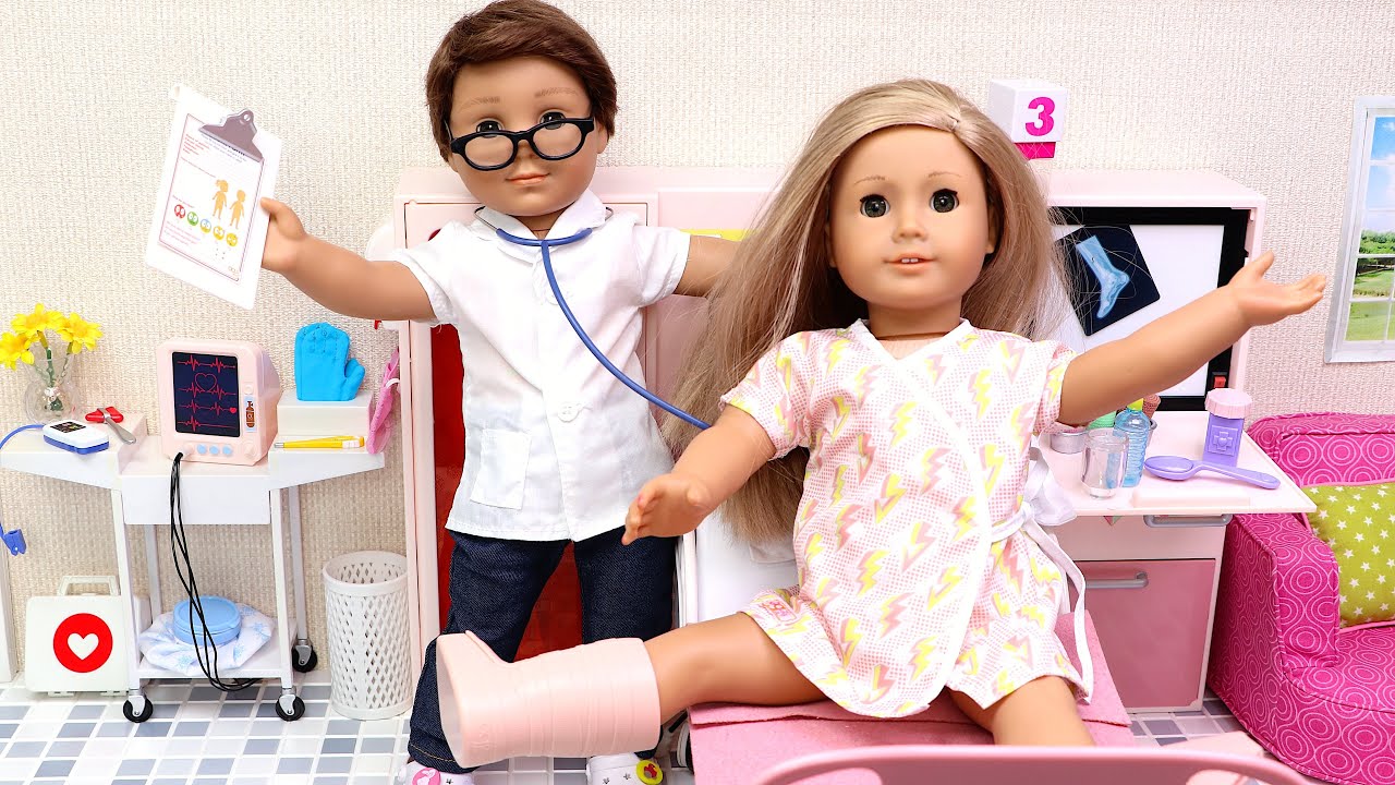 35 min PLAY DOLLS health stories - Doctor Knows Best!
