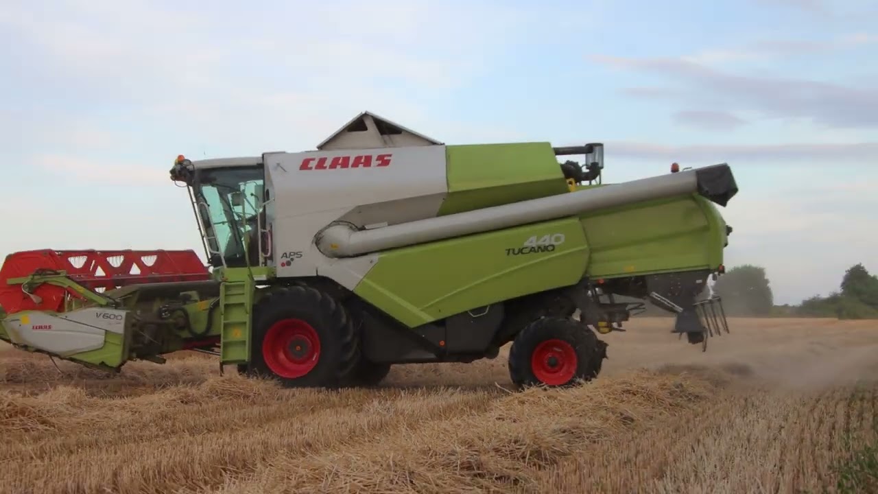 Claas Tucano 440