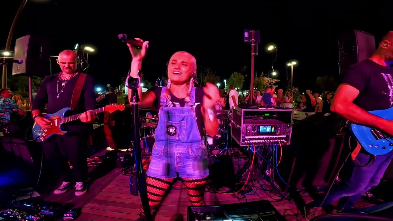 APT - Rosé / Bruno Mars (With Shake It Off by Taylor Swift) Cover By Ivy Grunge