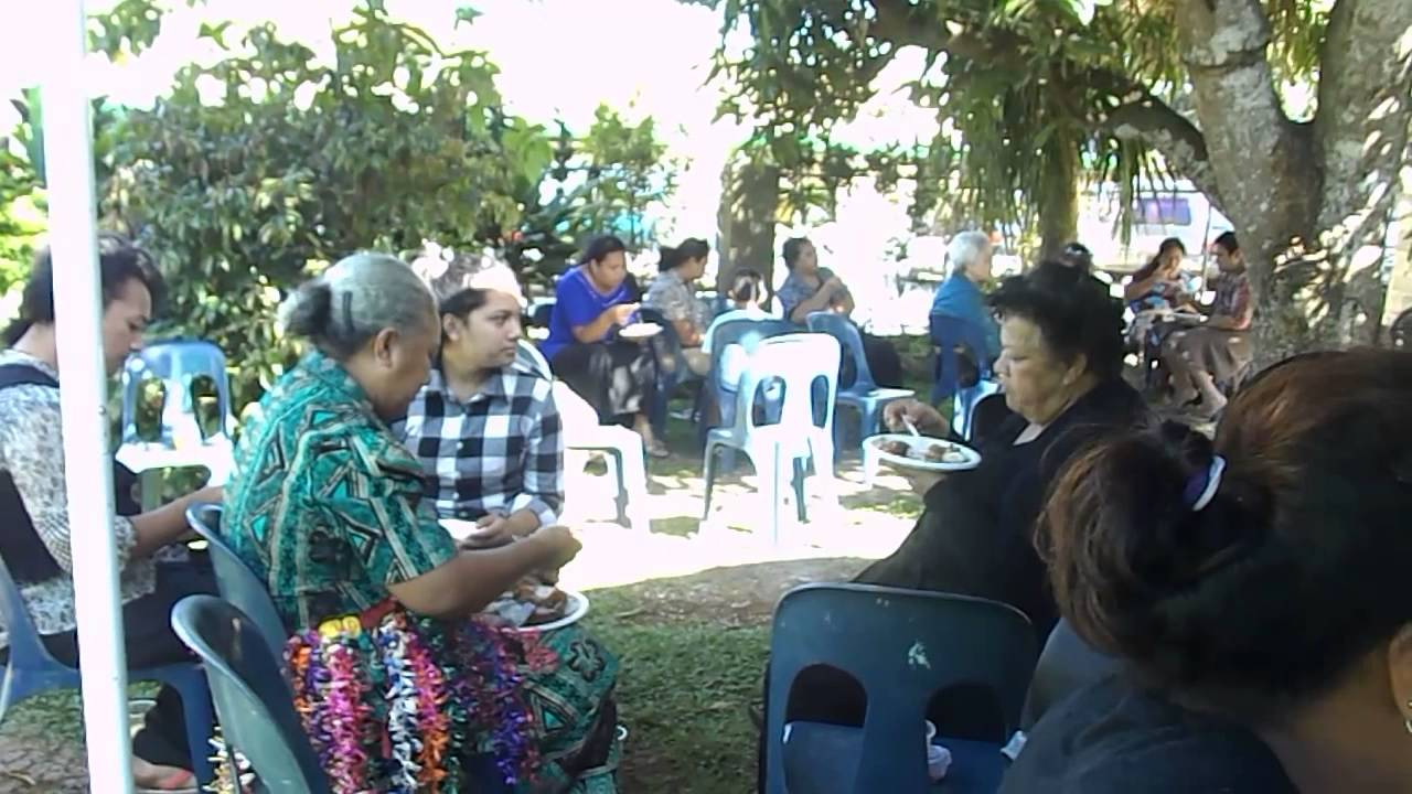 Lea E Uitou I He Polokalama Ma'ume'atokoni (Manilala Young)