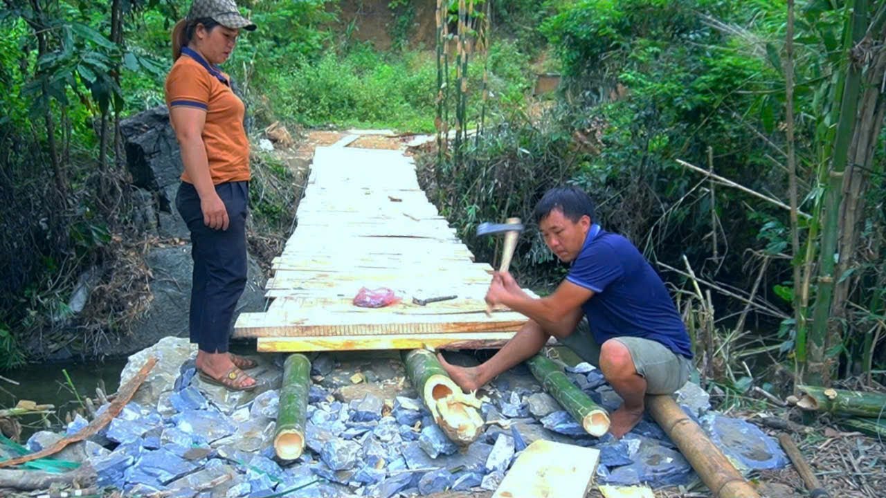 Together build a strong and sturdy wooden bridge - Strive for a good life