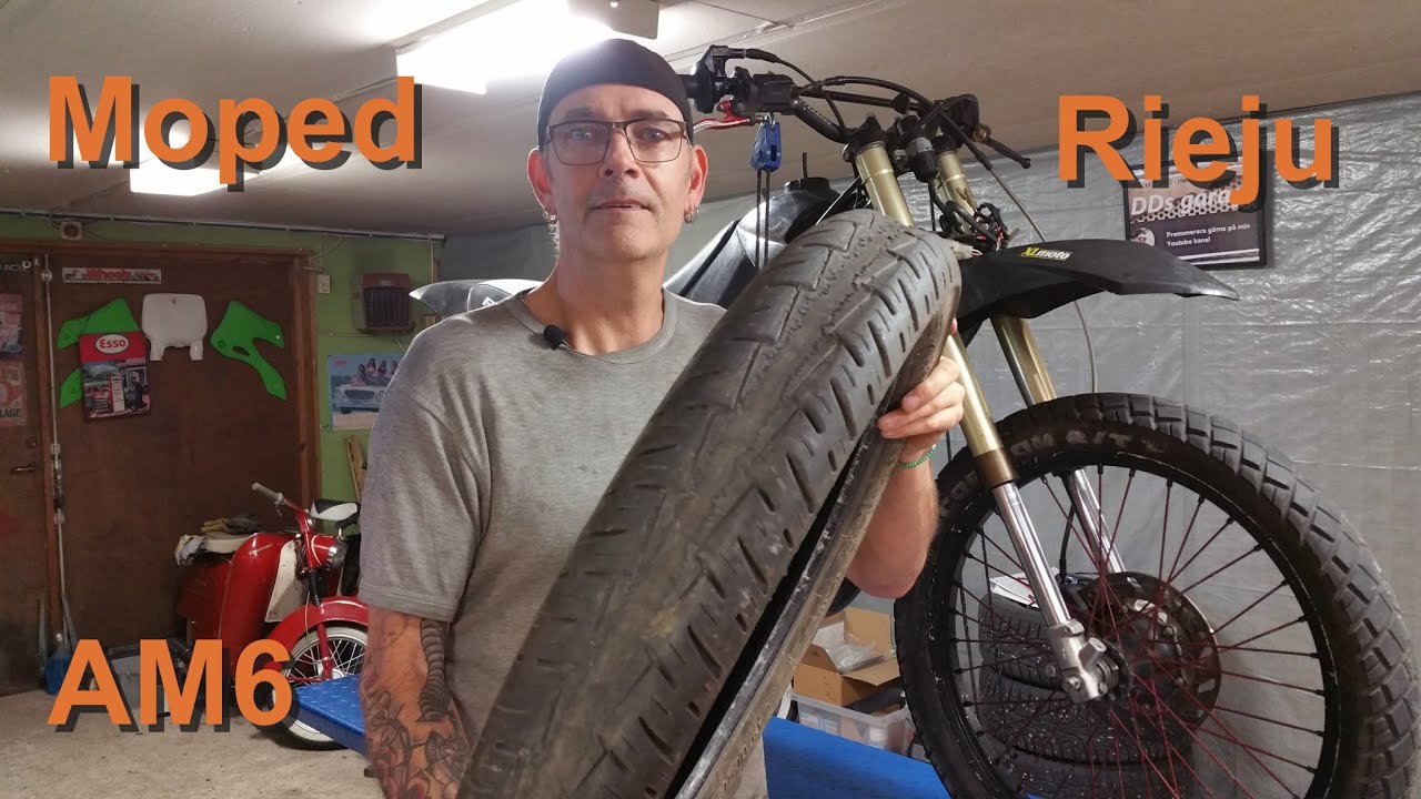 Moped Rieju, byter bakd&auml;ck med alla problem som tillkommer 🤔, del 10