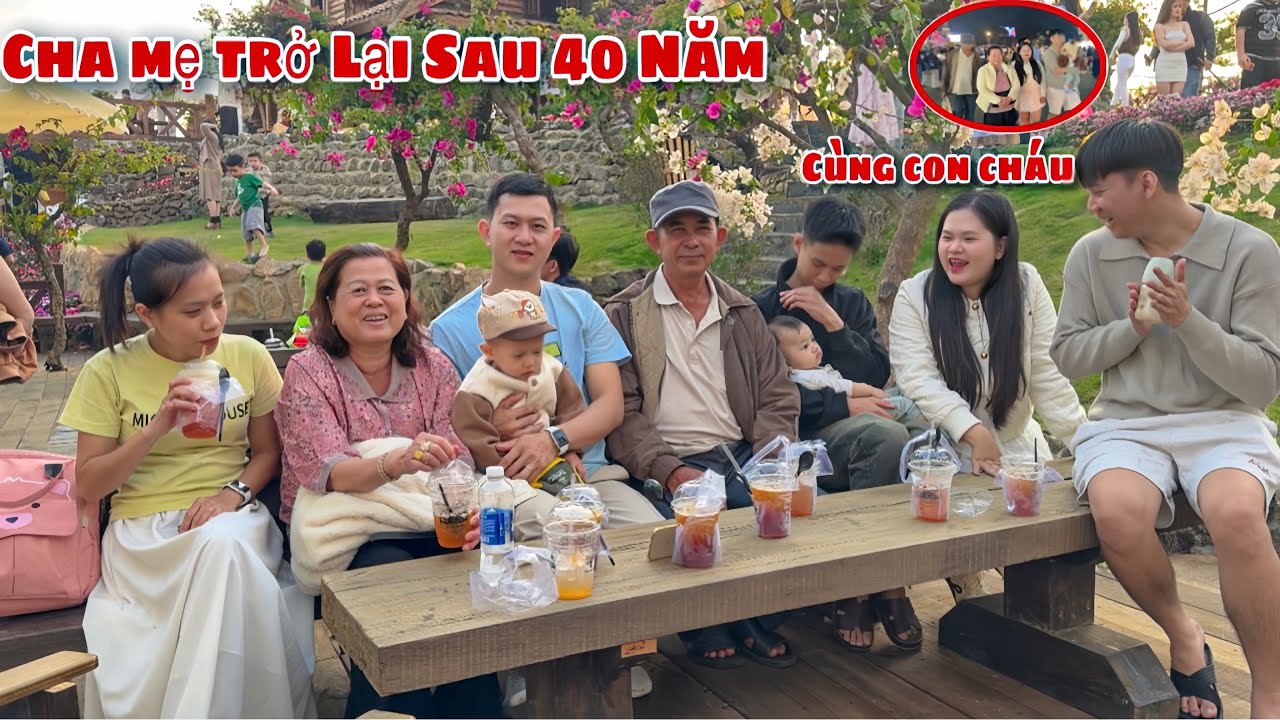 Xúc Động Khi Cha Mẹ Hơn 40 Năm Mới Trở Lại Đà Lạt Mọi Thứ Đã Thay Đổi Đi Chợ Đêm Cùng Các Con