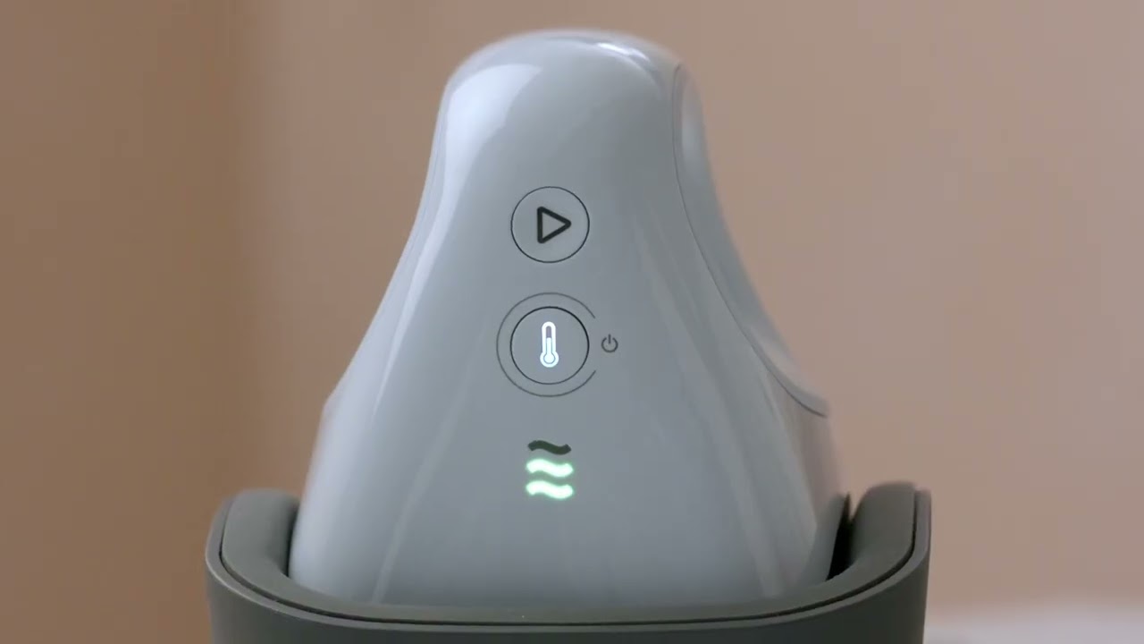 Cricut&reg; Hat Press with Pressing Form