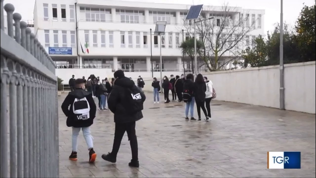 Riapertura scuola Axel Munthe Anacapri, 3-02-21