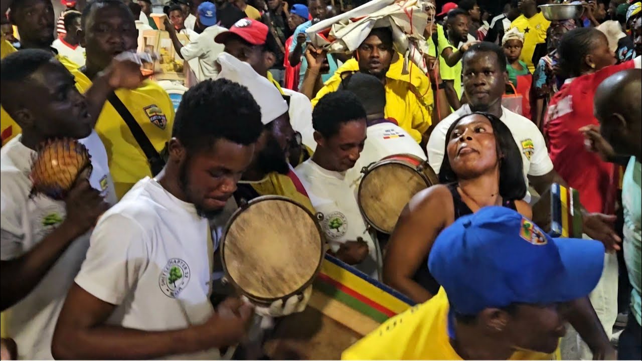 🔥 🔥Hearts of Oak fans celebrate big after beating Asante Kotoko! Pure joy at the Baba Yara Stadium!