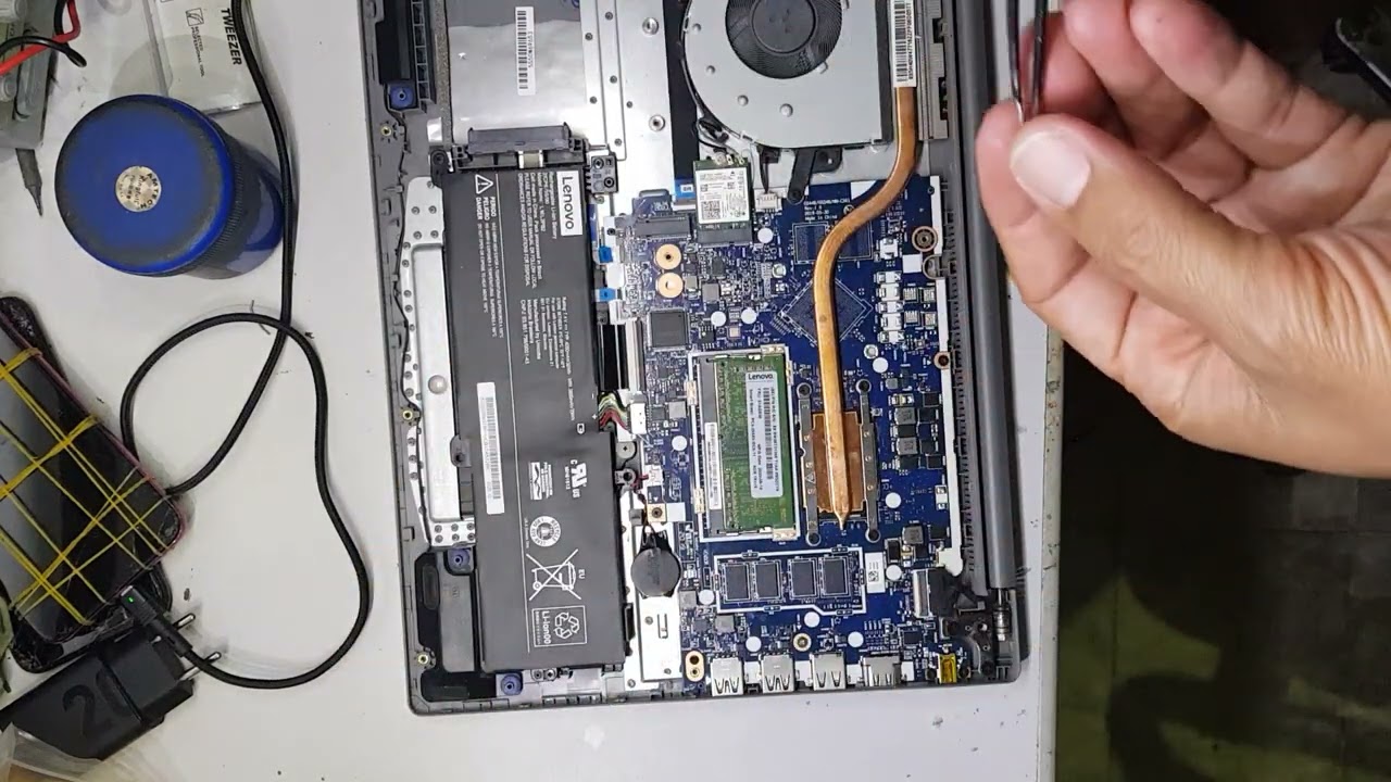 Notebook Lenovo S145 não liga (resolvido)