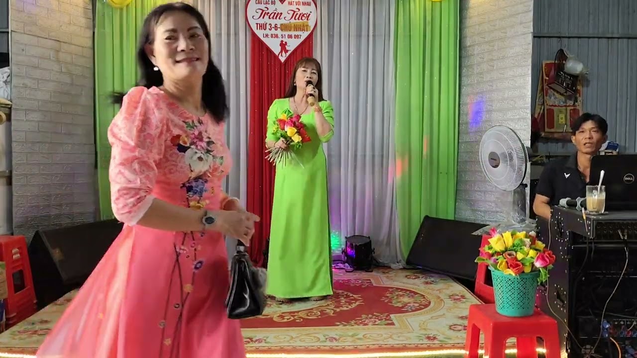 Chị hoa giao lưu CLB trần tươi ca khúc biết anh còn thương 