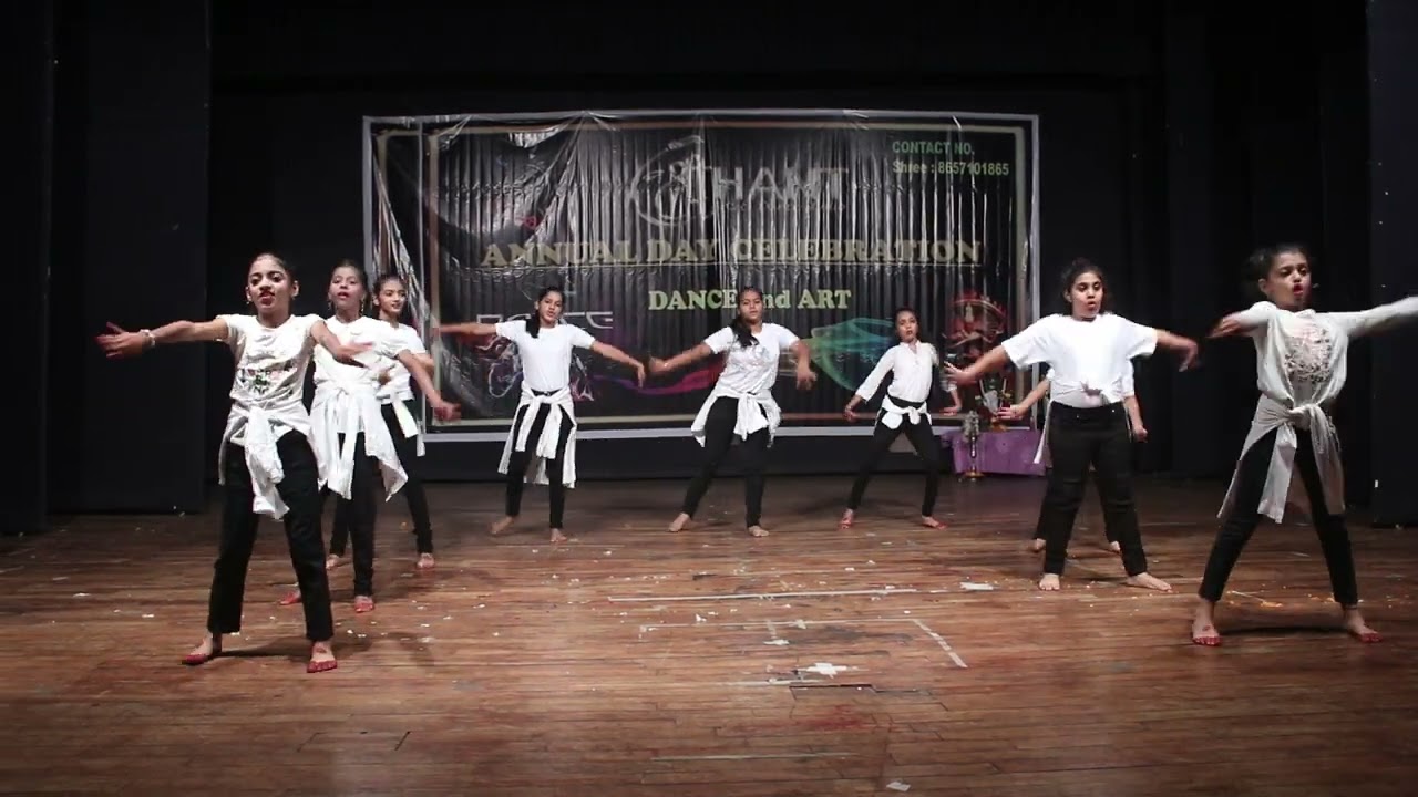 Ghungroo Song Girls Performed at  ShreeHant Studio Annual | A WAY TOWARDS PERFECTION