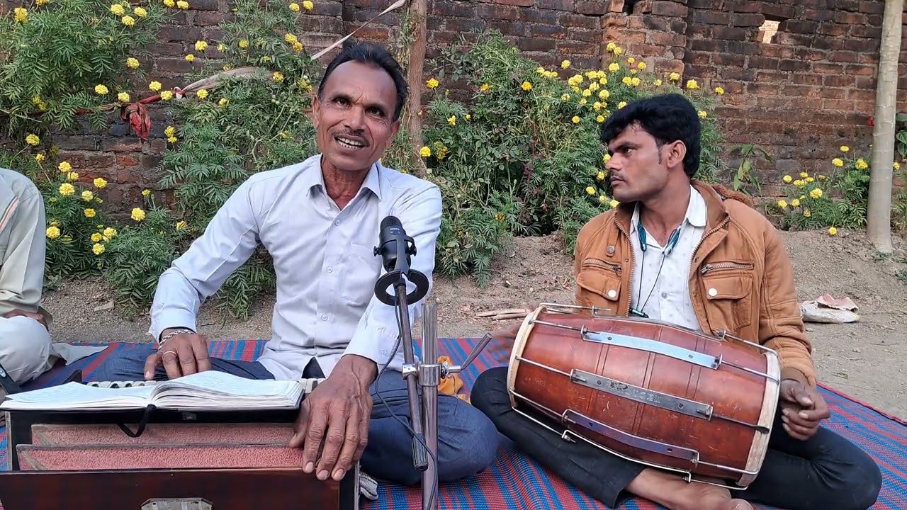 स्पेशलबुन्देलीभजन/🌹/देखो करके विवेक,तीन-3मम्मी और पापा है एक/🌹/वीरसिंहराजपूत/🌹@devkinandanrajpoot87🌹