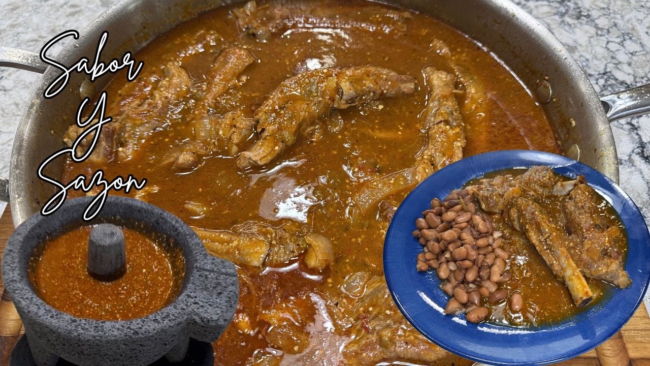 Costillas de Puerco en Salsa Molcajeteada 🌶️ | Receta Mexicana Casera con Chile Puya y Tomatillo