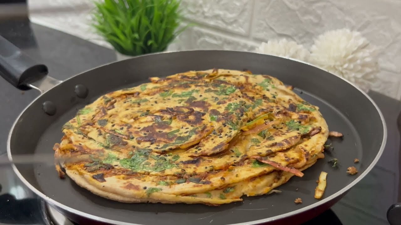 Rajasthani Style Besan Pyaz Ka Paratha | Step-by-Step Recipe| राजस्थानी बेसन प्याज पराठा | RasoiKala