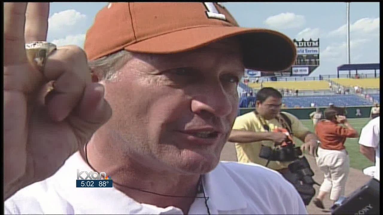 Ex-Longhorns quarterback James Street dies