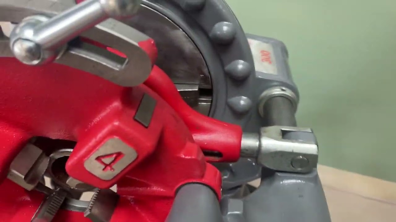 Ridgid 300 Pipe Threader R350