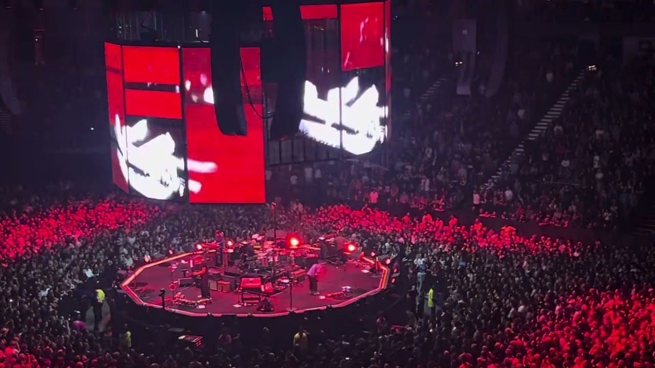 Climbing Up the Walls - Radiohead - London 24.11.2025