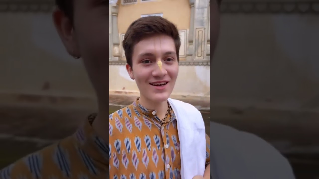 Foreigners In Vrindavan ISKCON #harekrishna #iskcon #vrindavan #kirtan #mayapur #viral #radheradhe