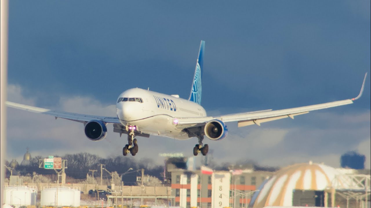 5 MINUTES OF PLANESPOTTING AT CHICAGO O’HARE 