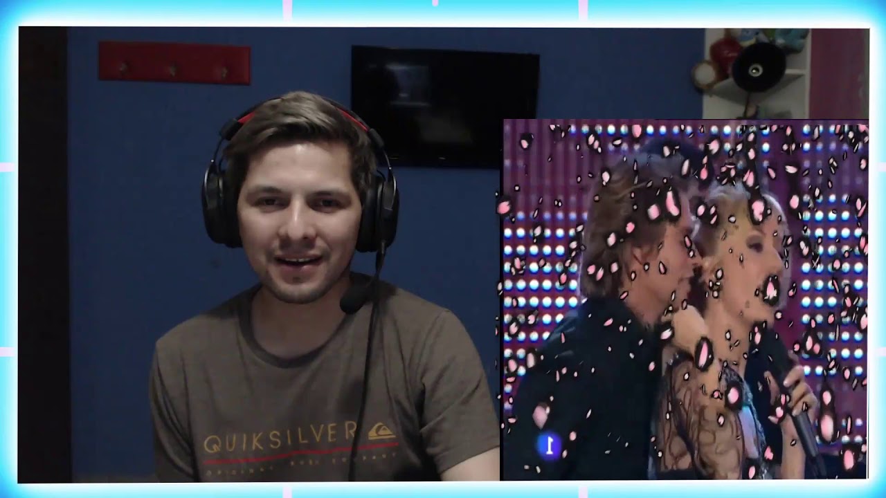 Marta Sánchez y Carlos Baute · Colgando en tus manos ·(Feliz 2009) AR| VIDEO REACCION