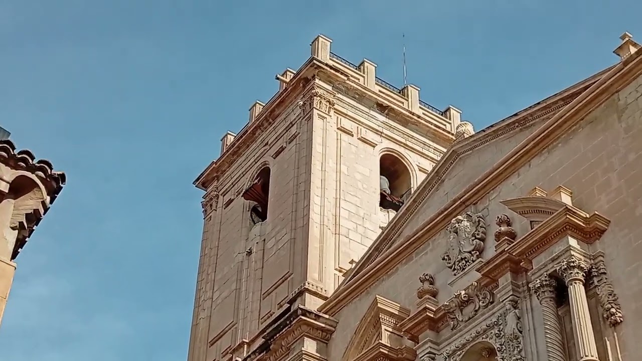 Volteo antes de la entrada de la procesion