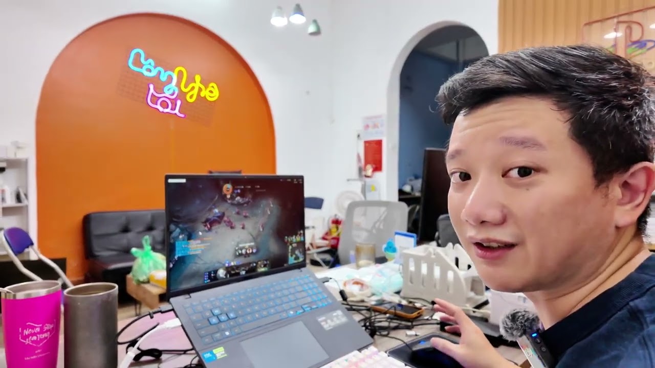 Trải nghiệm Laptop Gaming Asus V16 - 25 đồng có RTX 5050 và Core Ultra 5