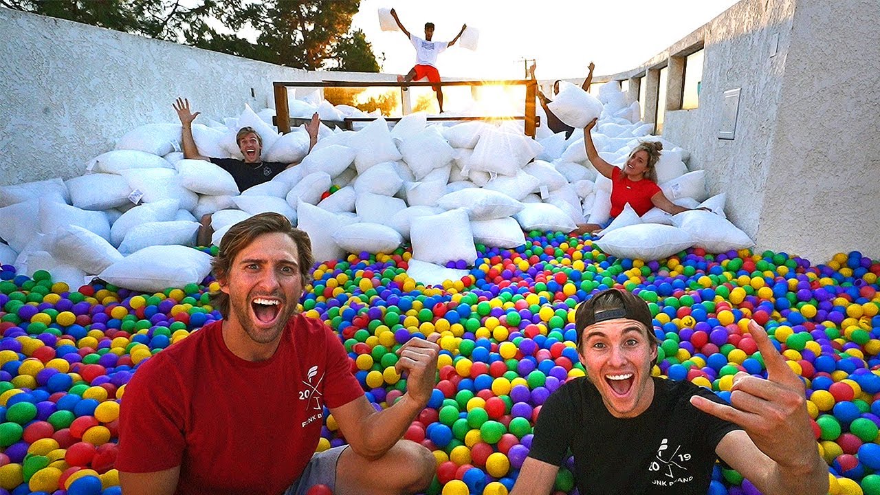 Last to LEAVE 100,000 BALL PIT PILLOW ROOFTOP wins $10,000